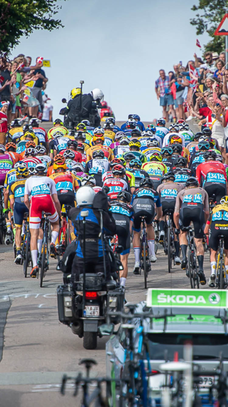 - Aktion Rennszene - Querformat - quer - horizontal - Event Veranstaltung: - Ort Location: - Region:- Land Country: - Datum Date: 2021